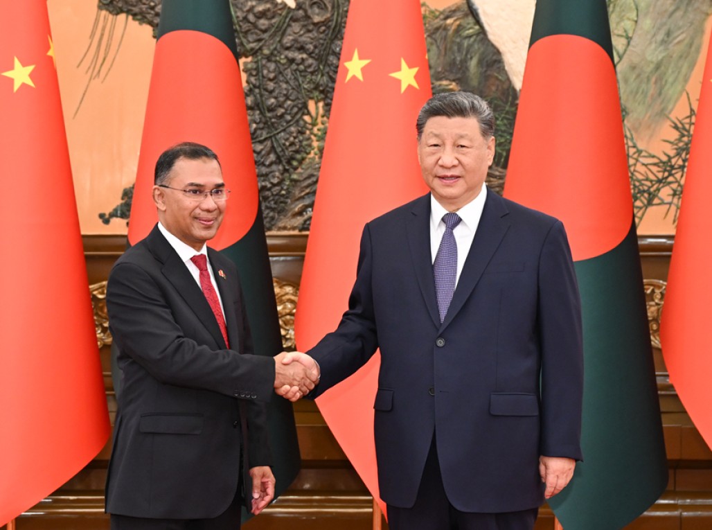 习近平会见孟加拉国总理塔里克